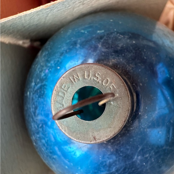 Vintage Christmas Glass Ornaments Box of 12 - Picture 14 of 16